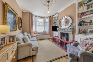 62, Thornbury Road, London SW2 4DA