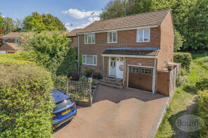 107, Salisbury Close, Alton GU34 2TP