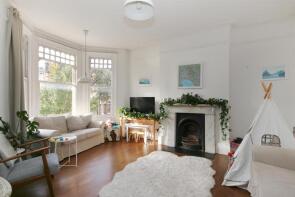 Upper Maisonette, 97, Sotheby Road, London N5 2UT