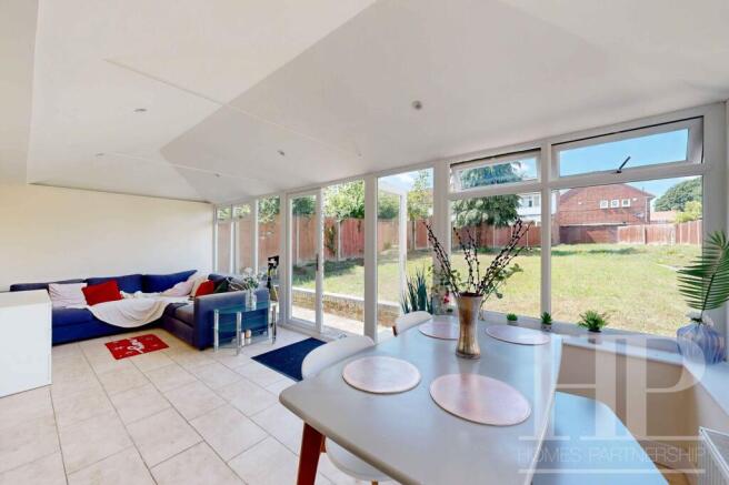 LIVING ROOM/DINING AREA