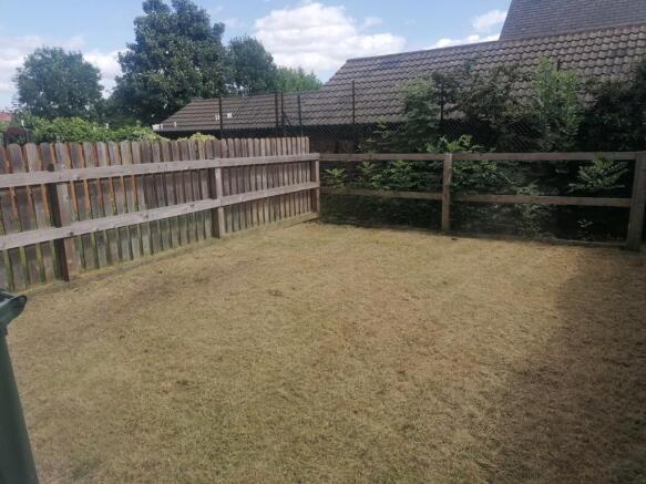 3 bed Town House to rent Image 10