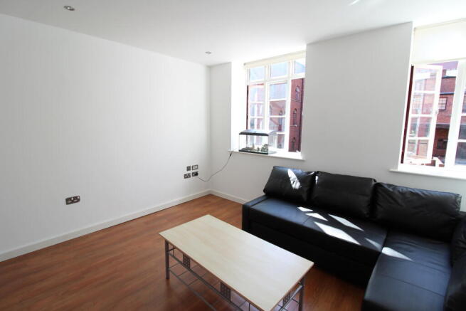 2 bed Apartment to rent Image 7