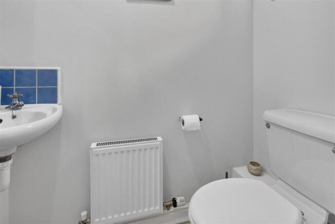 3 bed Semi-Detached for sale Image 9