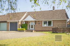 Windhover, The Street, Felthorpe NR10 4DQ