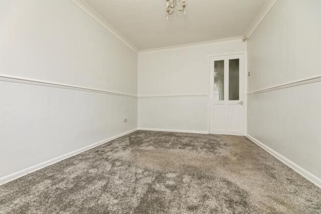2 bed Terraced Bungalow for sale Image 6