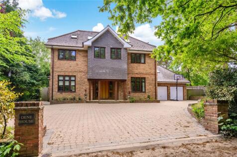 Dene Lane, Lower Bourne, Farnham, Surrey, GU10