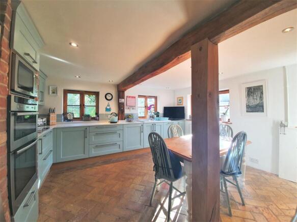 Kitchen.1.jpg