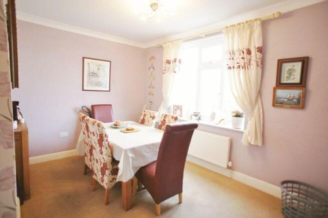 Dining room/Be...