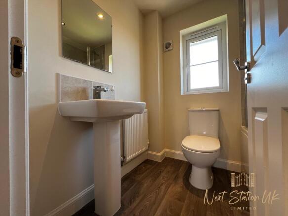 3 bed Semi-Detached for sale Image 9