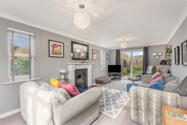 15 Painters Close, Bloxham-7.jpg