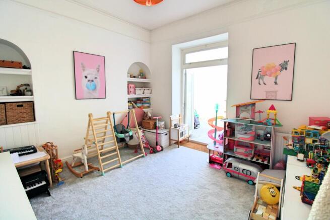 Photo 12