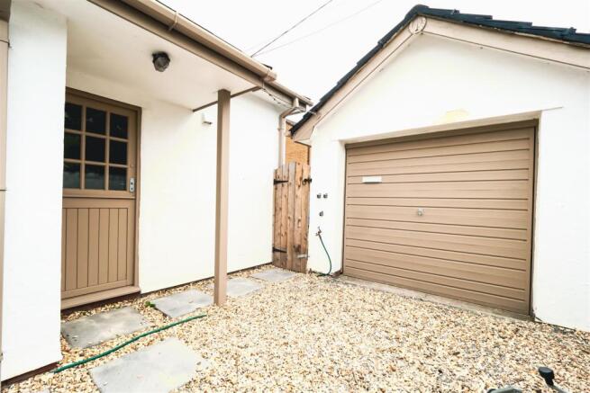 Garage.jpg