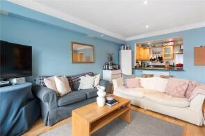 5, 21 Carrington Court, Limburg Road, London SW11 1QG