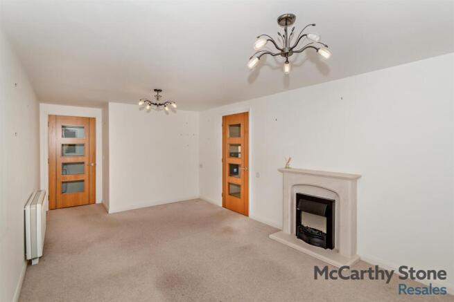 2 bed Apartment for sale Image 12