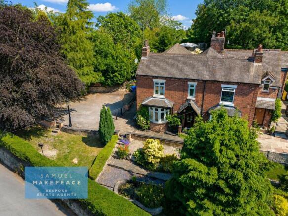 Gorgeous Three Bedroom Semi Detached Property wit