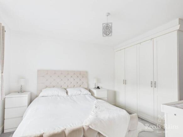 4 bed Detached for sale Image 9