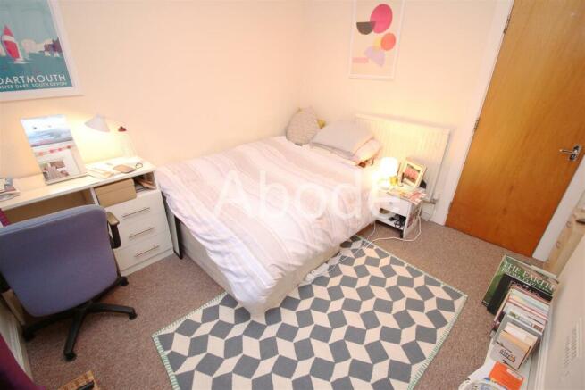 5 bed House to rent Image 7