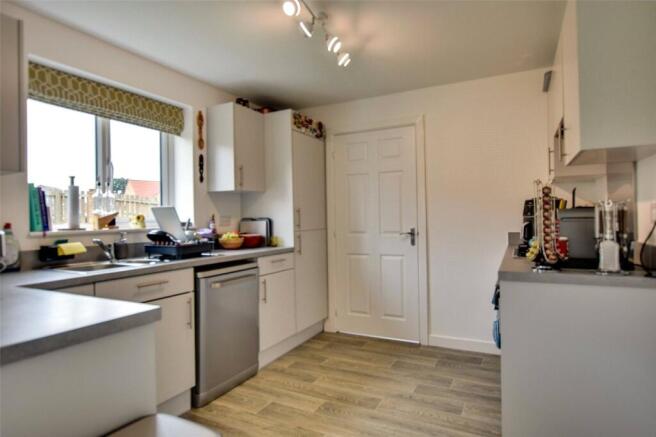 4 bed Detached for sale Image 4