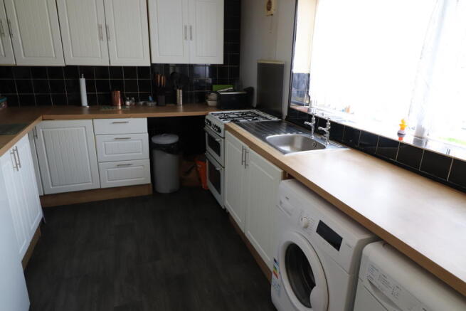 Kitchen diner 1.JPG