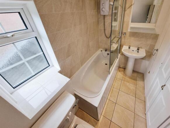 Need a bathroom-Bedford-Prime Choice-Best Letting 