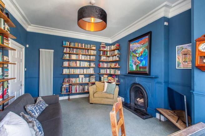 4 bed Semi-Detached for sale Image 8