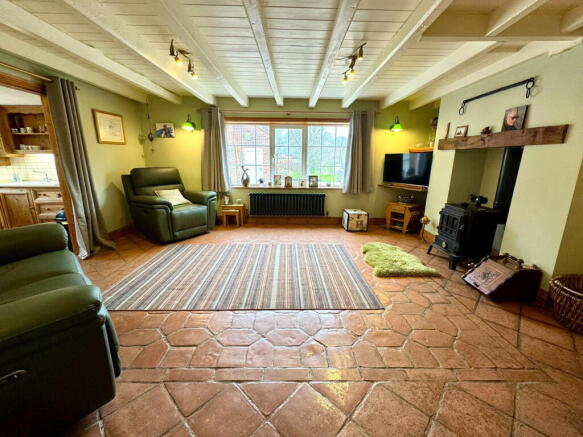 4 bed Semi-Detached for sale Image 7