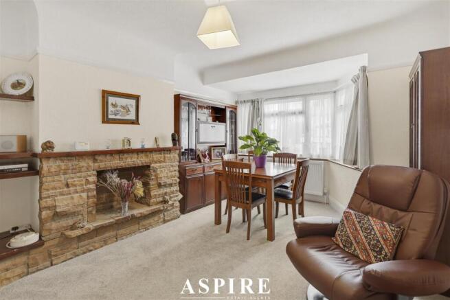 Bournemouth Park Road, Southend-On-Sea photo 4