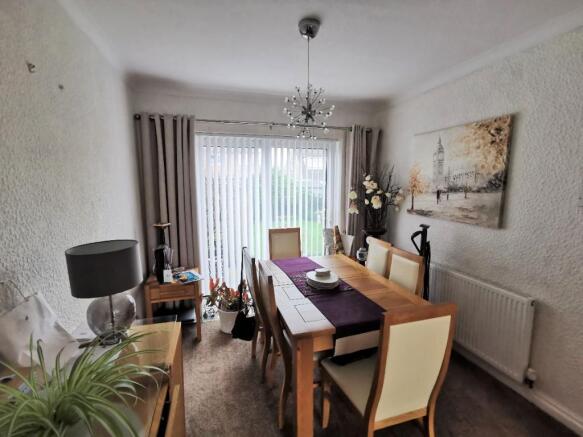 Lounge / Dining 