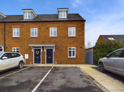 Arrowhead Close, Stapeley, Nantwich, CW5 7RX