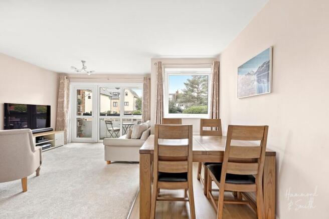 Lounge / Dining Room