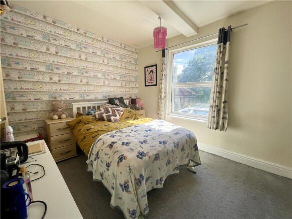 8 bed House for sale Image 7