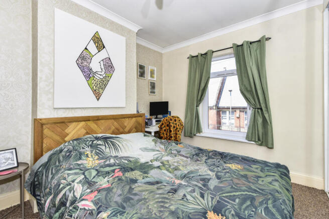2 bed Terraced for sale Image 8