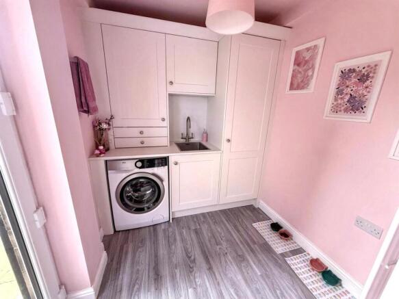 3 bed Terraced for sale Image 7