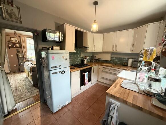 2 bed Terraced for sale Image 8