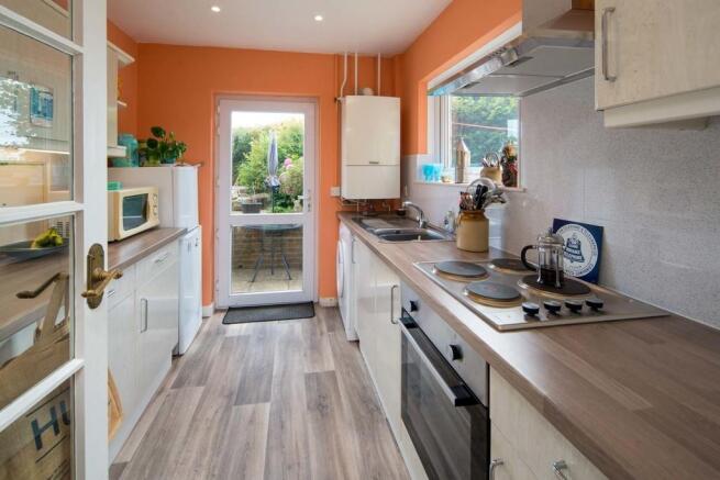 bungalow kitchen