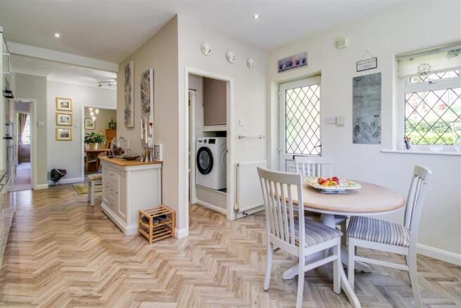 3 bed Detached for sale Image 4