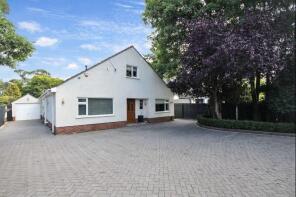 97, Eastfield Lane, Ringwood BH24 1UW
