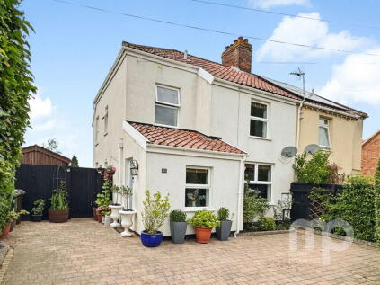 Vimy Ridge, Wymondham, NR18