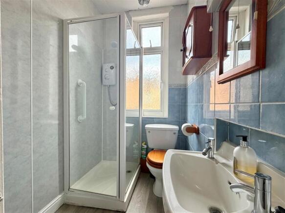 3 bed Terraced for sale Image 11