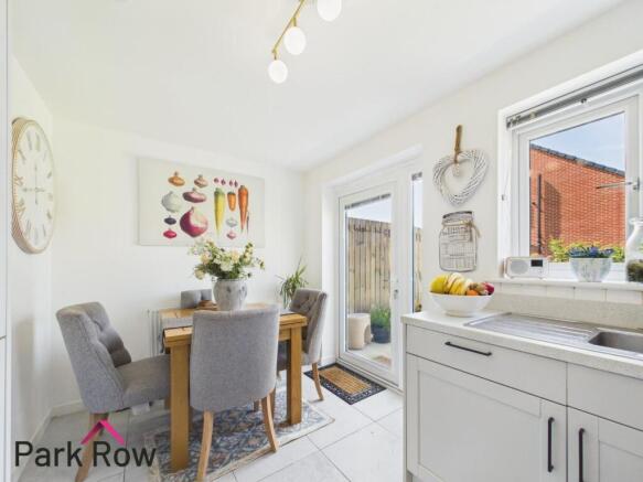 3 bed Semi-Detached for sale Image 10