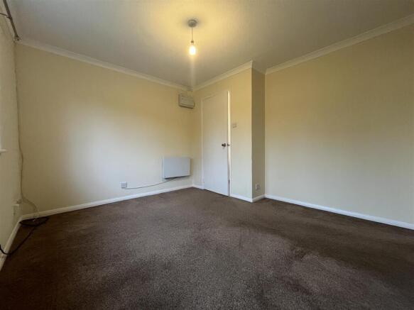 Lounge 2.jpeg