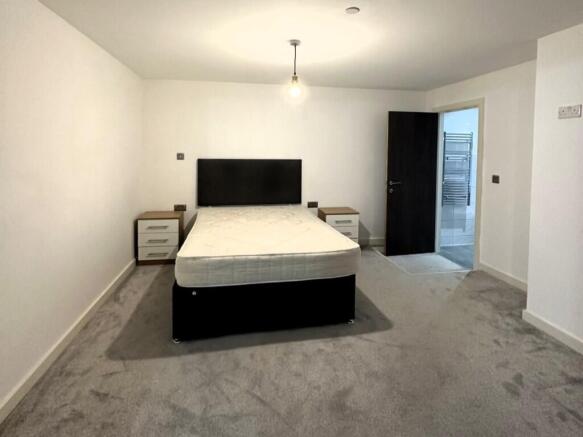2 bed Apartment for sale Image 5