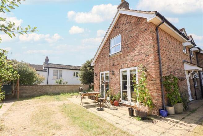 3 bed Detached for sale Image 6