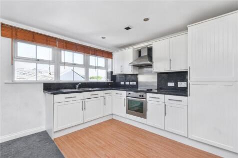 Flat 8, Moravia Bank, Fartown, Pudsey, West Yorkshire