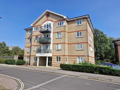 Whitcombe Gardens, Owen House Whitcombe Gardens, PO3