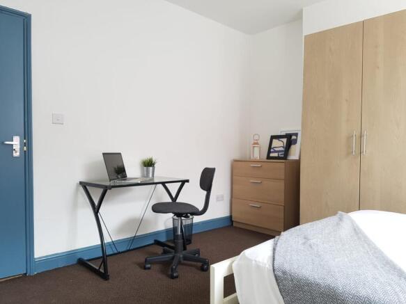 40 Vernon Street - Bed(3).jpeg