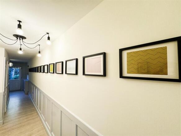 3 bed Town House for sale Image 11