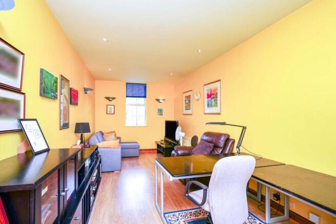 Bedroom/Reception