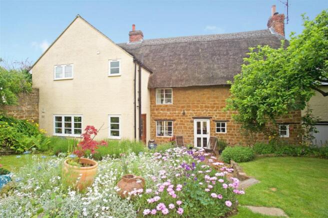 Throstle Cottage fpz