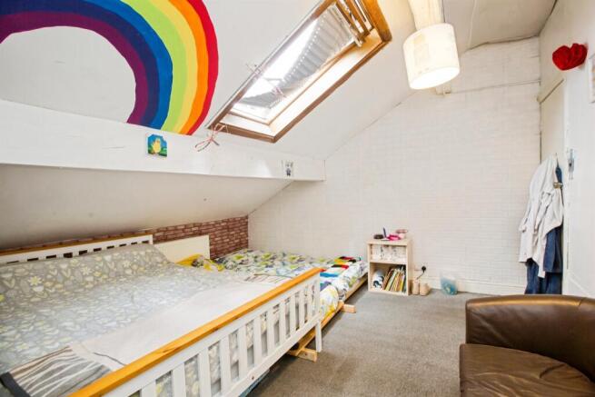 5 bed Terraced for sale Image 4